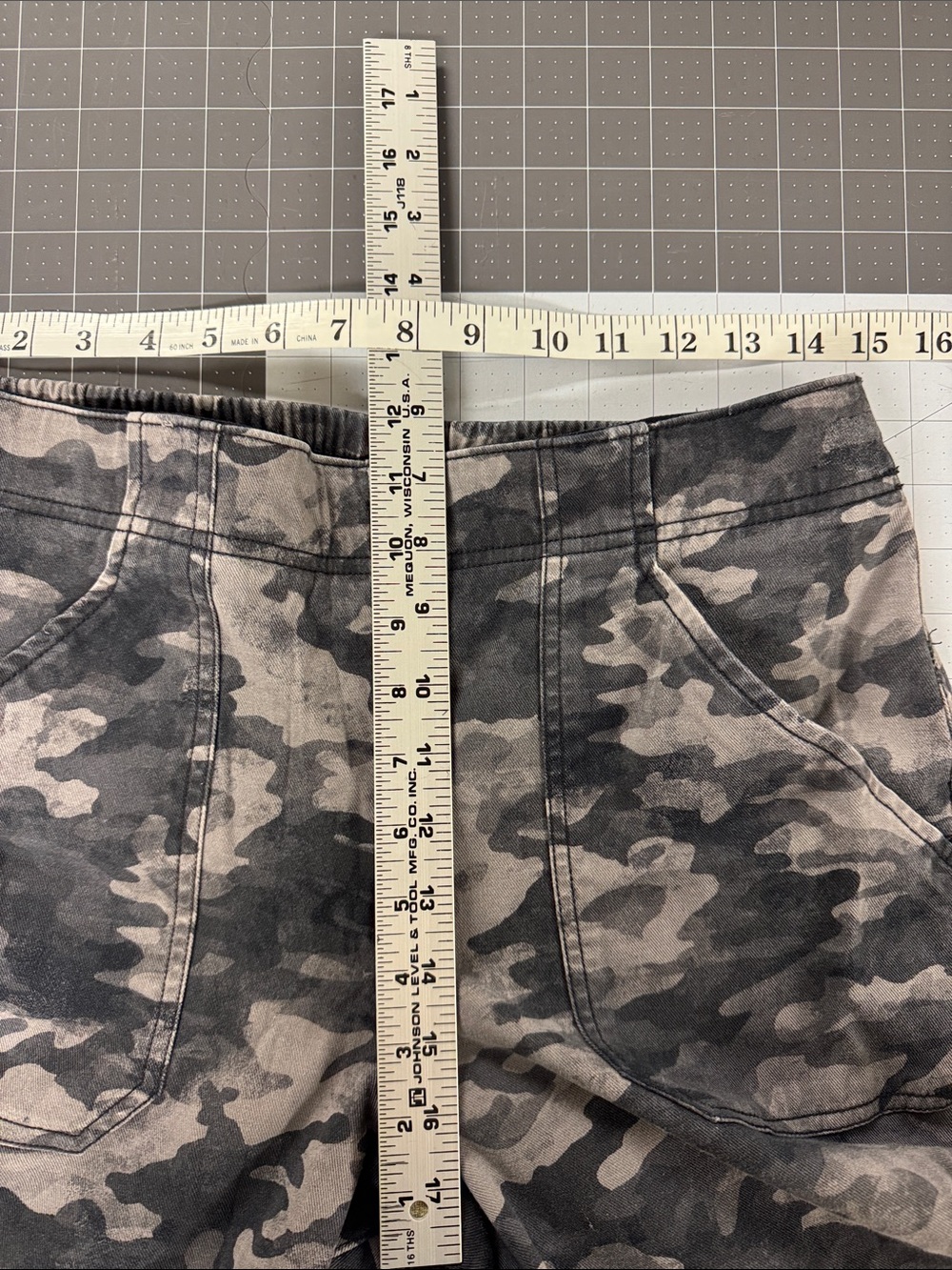 Spanx Stretch Twill Cargo Jogger Camo Gray & Black - Picture 6 of 8